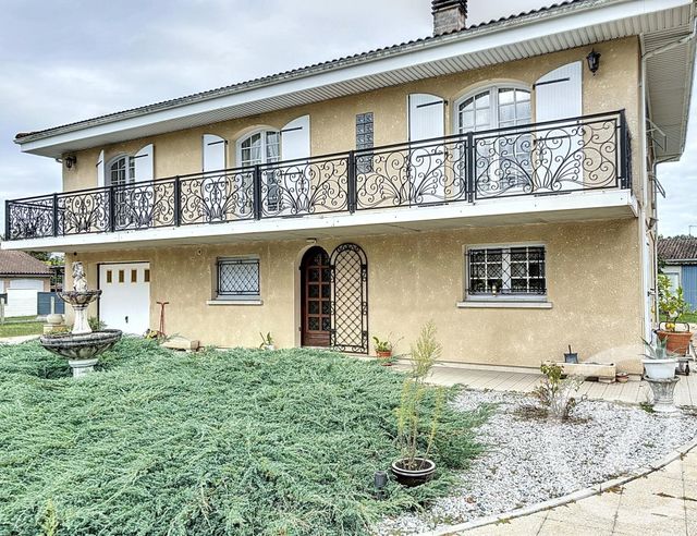 Maison à vendre - 7 pièces - 176,08 m2 - Biganos - 33 - AQUITAINE